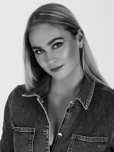 Zwart-wit portret van Maxime, Digital Marketing, Performance Marketing en Content Creator