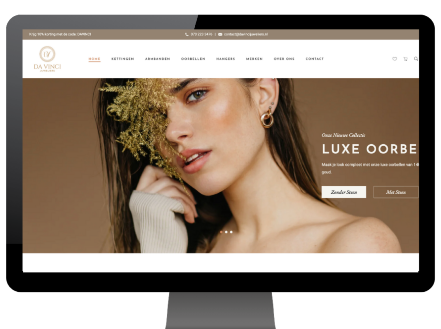 beeldscherm met webshop zichtbaar